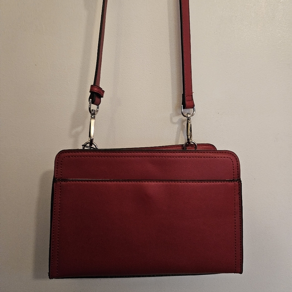 Red Designer Crossbody Bag By STEVE MADDEN - Picture 6 of 9